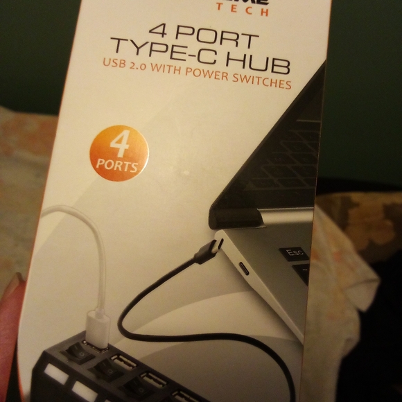 Xtreme Tech 4 Port Type-C Hub USB 2.0 with Power Switches Sealed - Picture 11 of 13